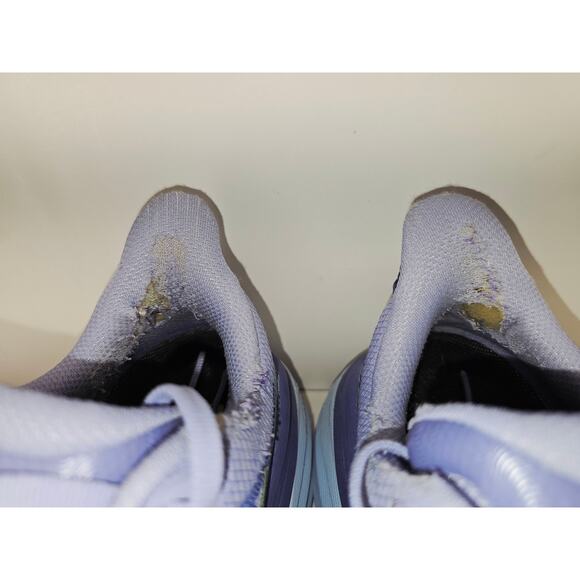 Hoka Women 8.5 Comfy footwear - Picture 7 of 9